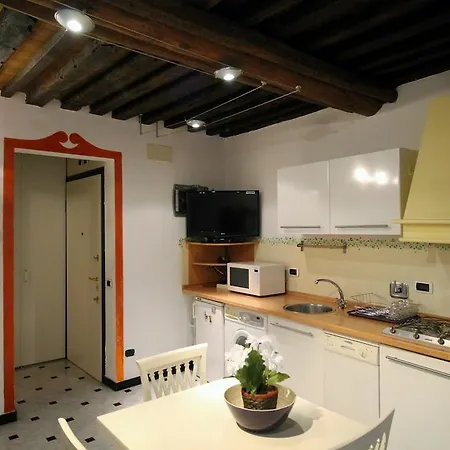 House Zoe
